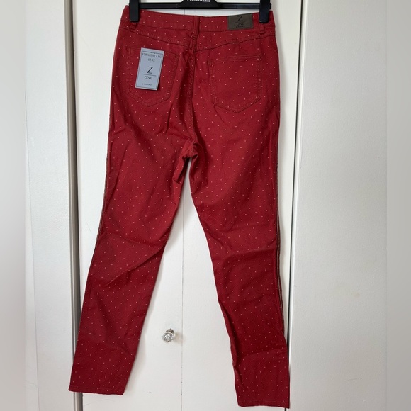 🎉4/30$🎉 Zone Red Polka Dot Skinny Pants NWT - Size 42 - Picture 3 of 5